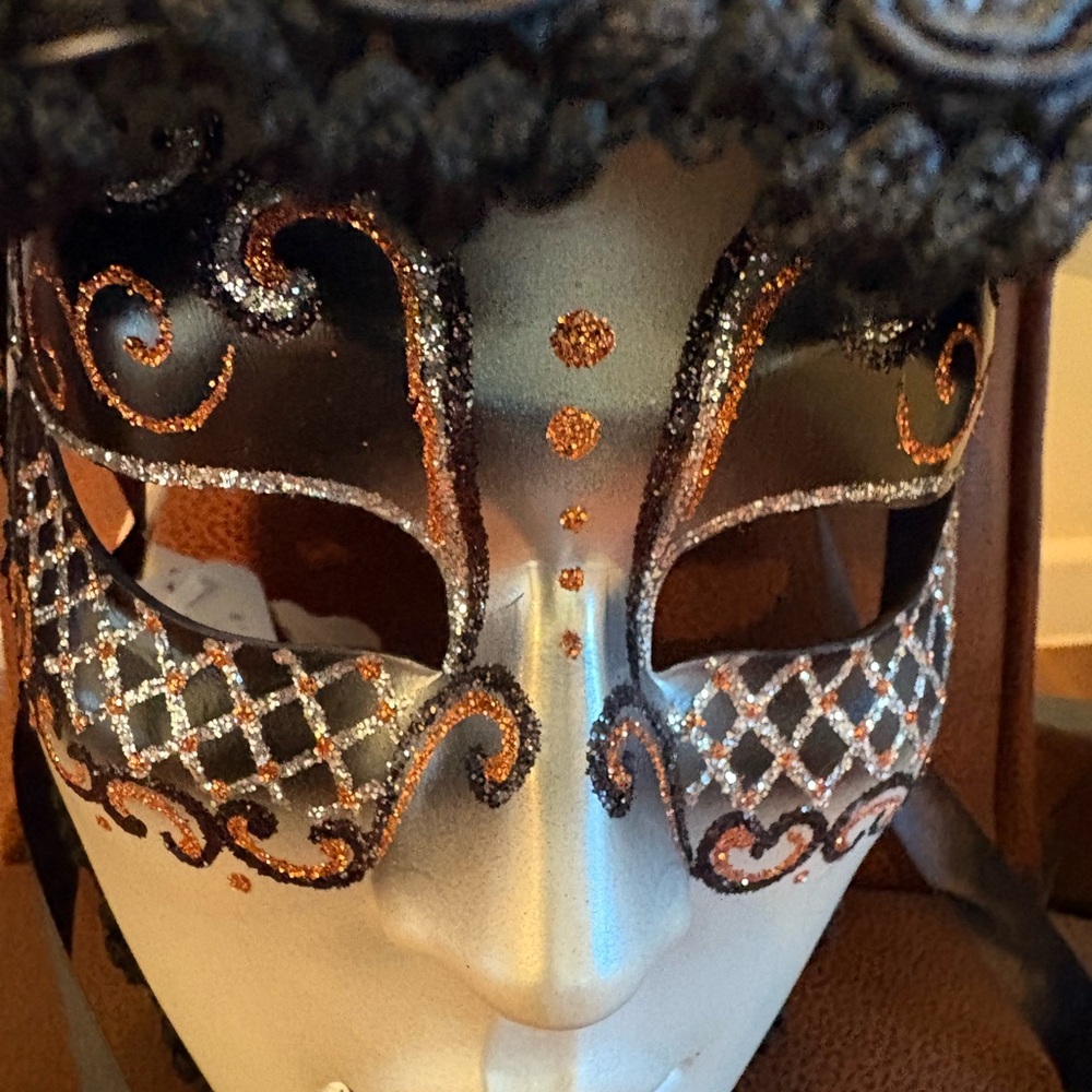 Pier 1 Black and Gold Masquerade Hat - Picture 3 of 9